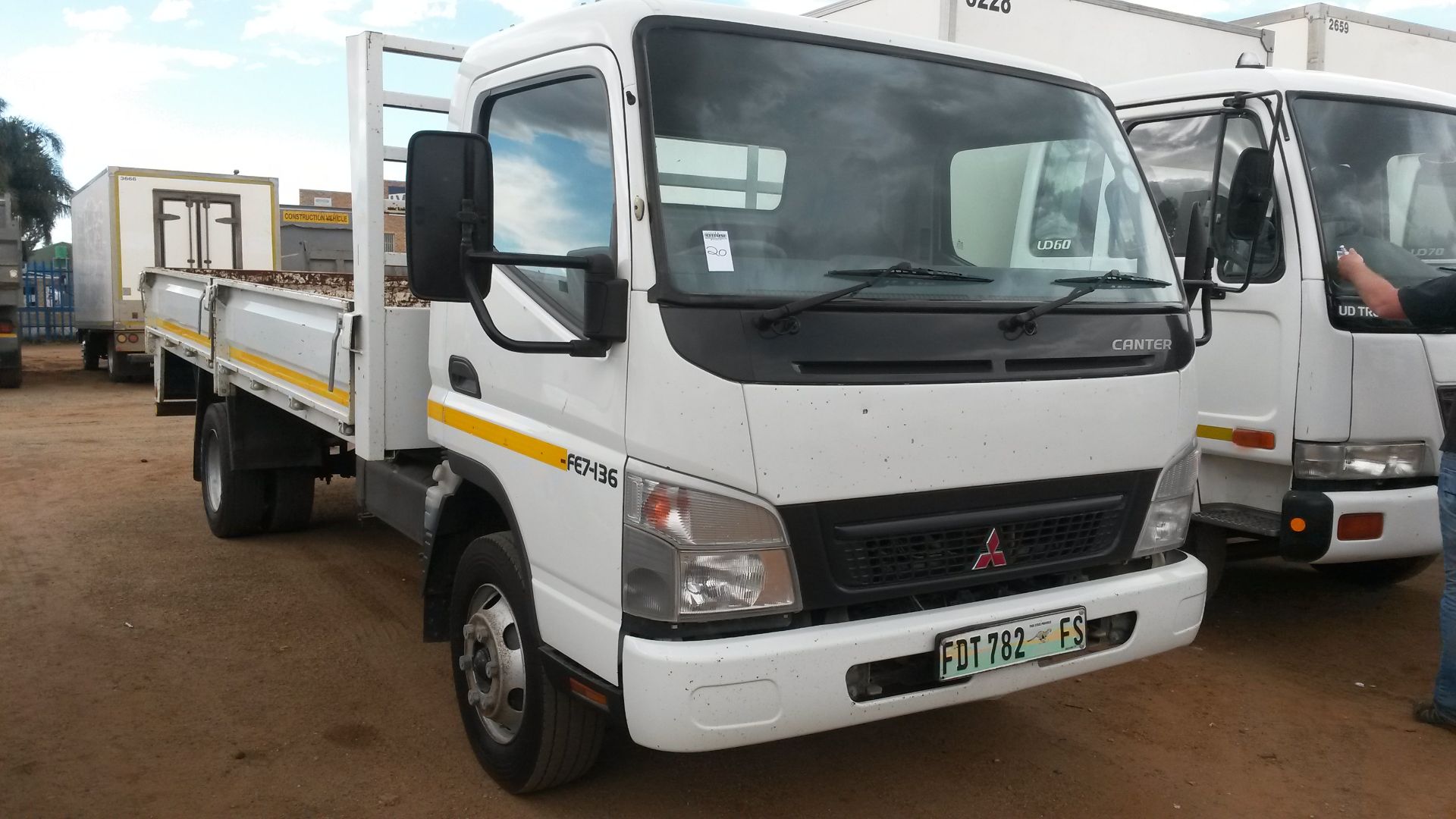 2012 MITSUBISHI FUSO FE7-136 D/SIDE - REG NO: FDT782FS