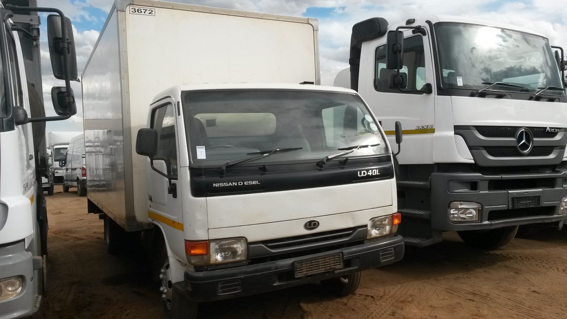 2009 NISSAN UD40L V/VAN - REG NO: NT46854