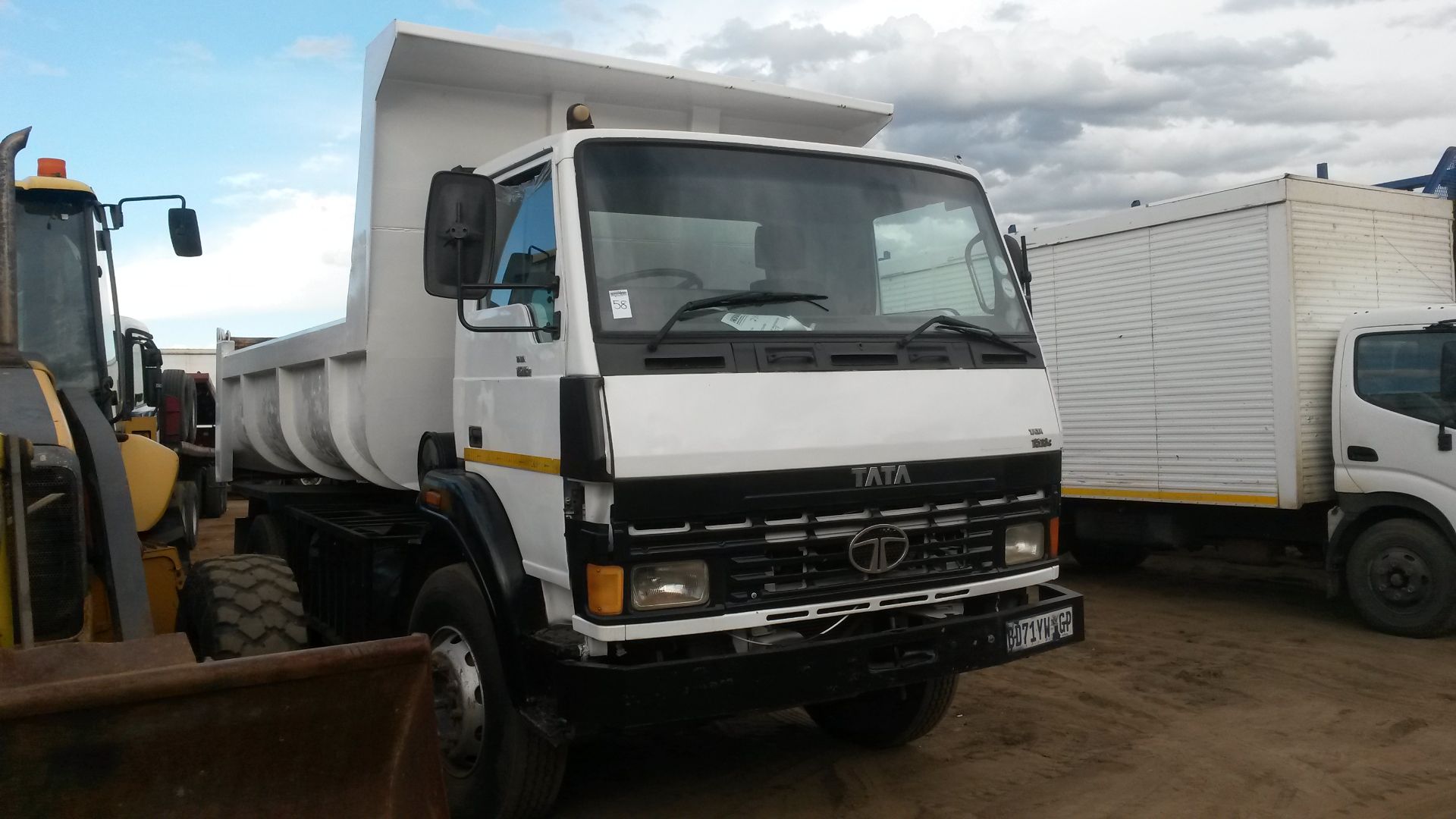 2007 TATA 1518 6 CUBE TIPPER - REG NO: BD71YWGP