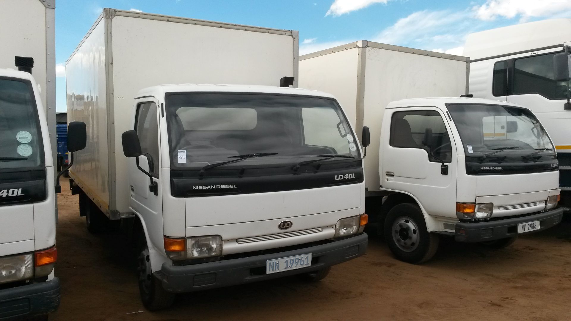 2002 NISSAN UD40L V/VAN - REG NO: NN19961