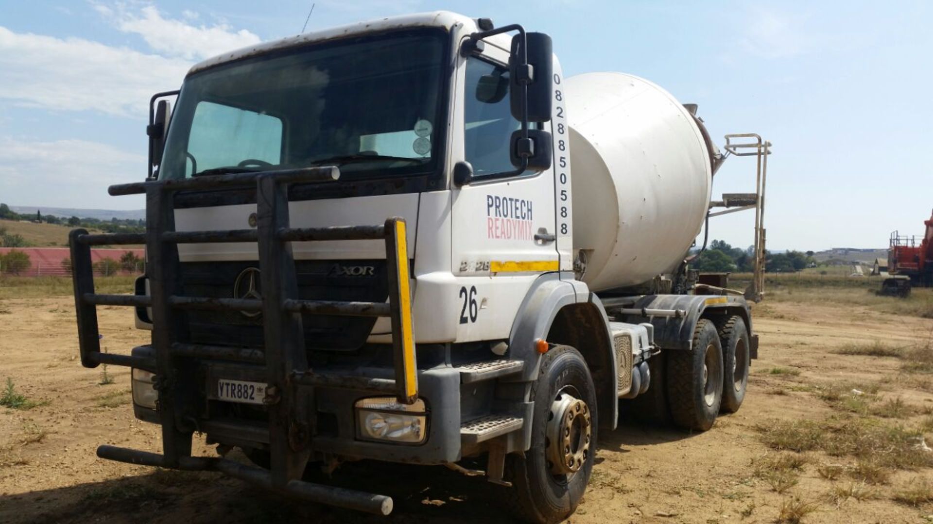 2009 M/BENZ AXOR 2628 CONCRETE MIXER - 132,923 KMS - REG NO: YTR882GP