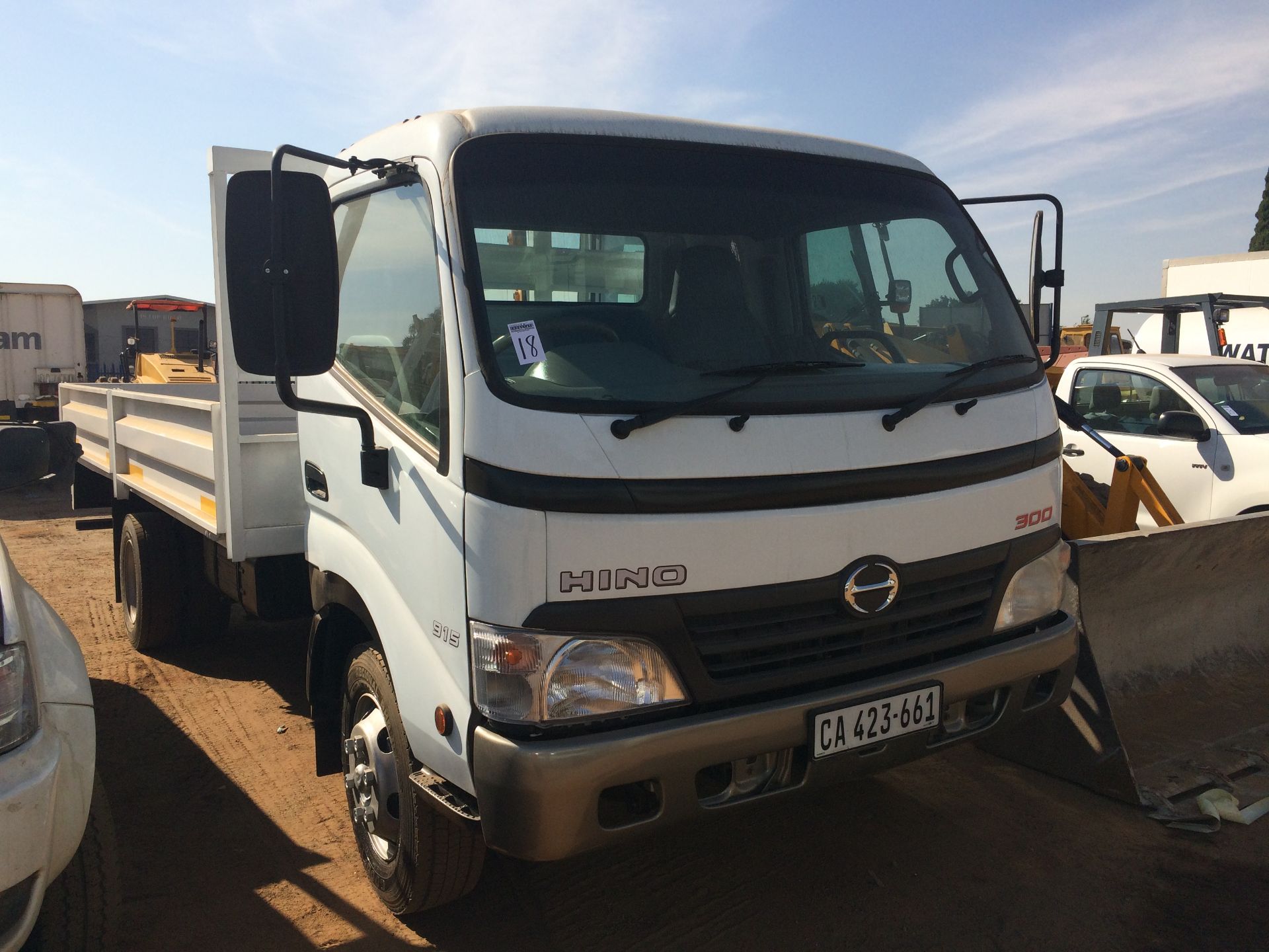 2009 TOYOTA HINO 300 915 D/SIDE - REG NO: CA423-661