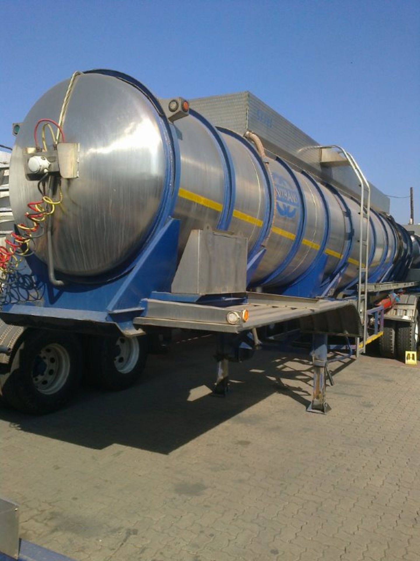 2001 TRI-AXLE STAINLESS STEEL TRAILER - REG NO: ND115105 (FLEET NO: ST721)