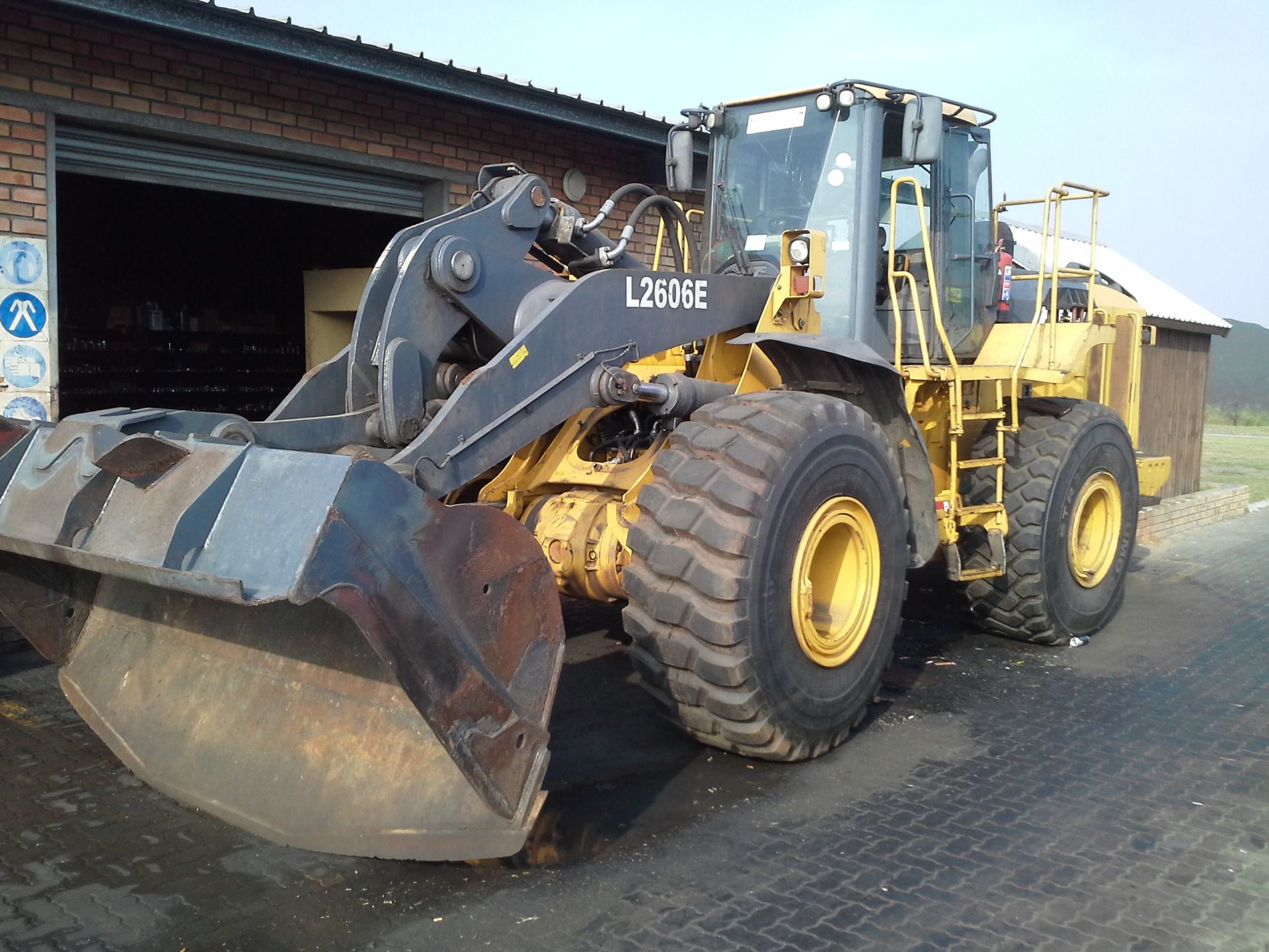 2011 BELL 2606 FRONT END LOADER - REG NO: NRB14650 (FLEET NO: 23257) 14,121 HRS