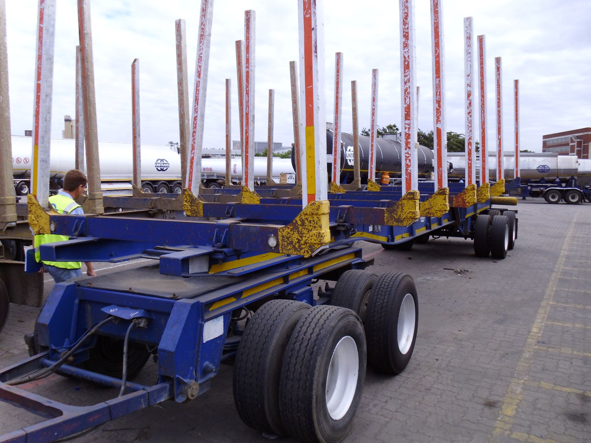 2011 KEARNEYS 4 AXLE EXTENDABLE DRAWBAR TIMBER TRAILER - REG NO: NUF15710 (FLEET NO: TDB003)