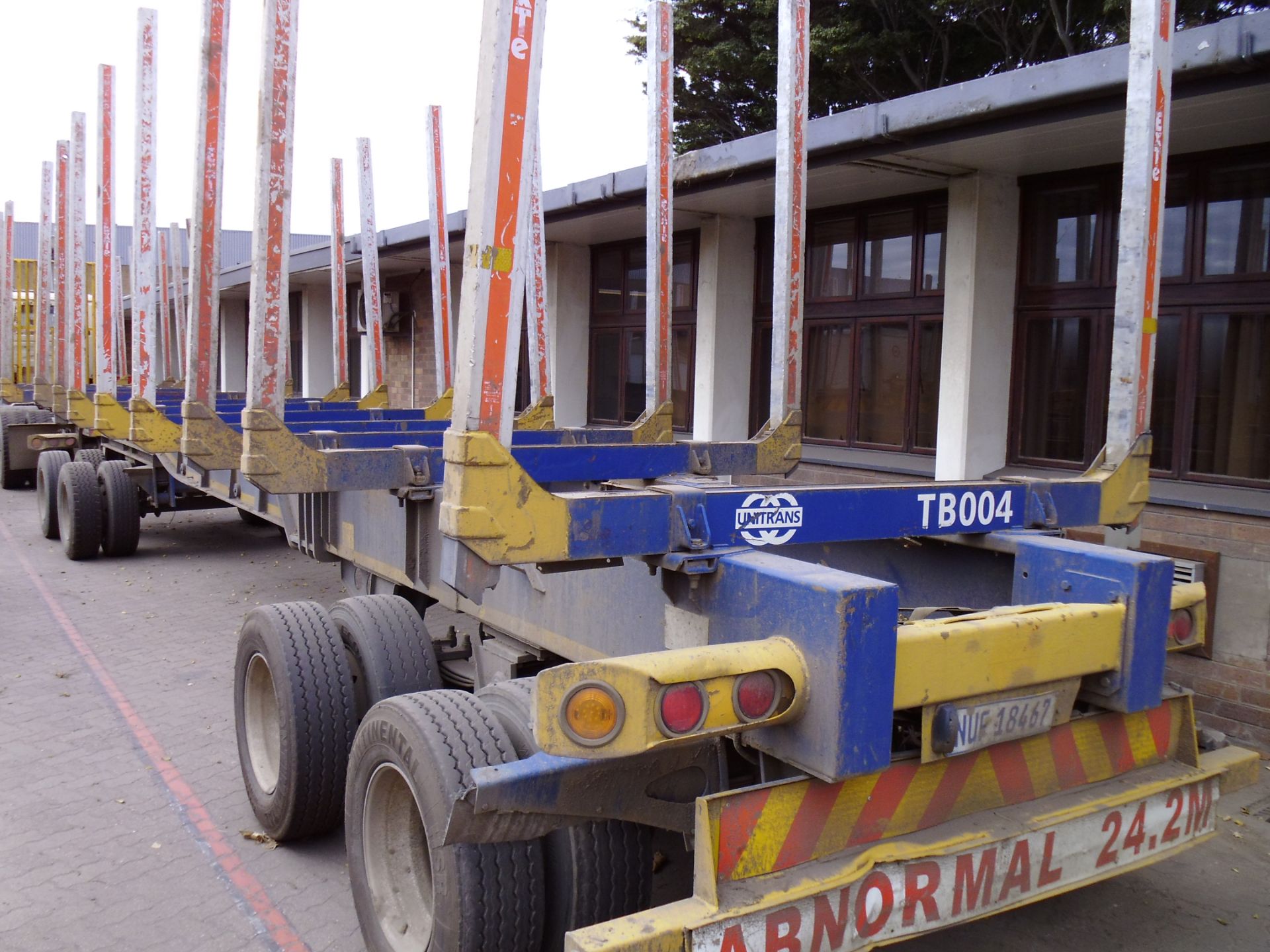 2011 KEARNEYS 4 AXLE EXTENDABLE DRAWBAR TIMBER TRAILER - REG NO: NUF18467 (FLEET NO: TDB004) - Image 3 of 8