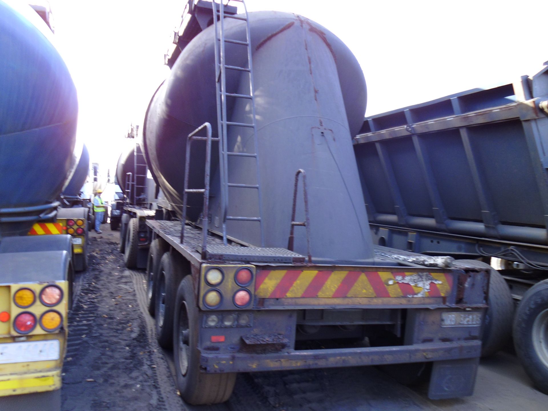 2004 CEMENT INTERLINK TRAILER - REG NO: NRB31867 / NRB2113 (FLEET NO:87800/1) - Image 6 of 9