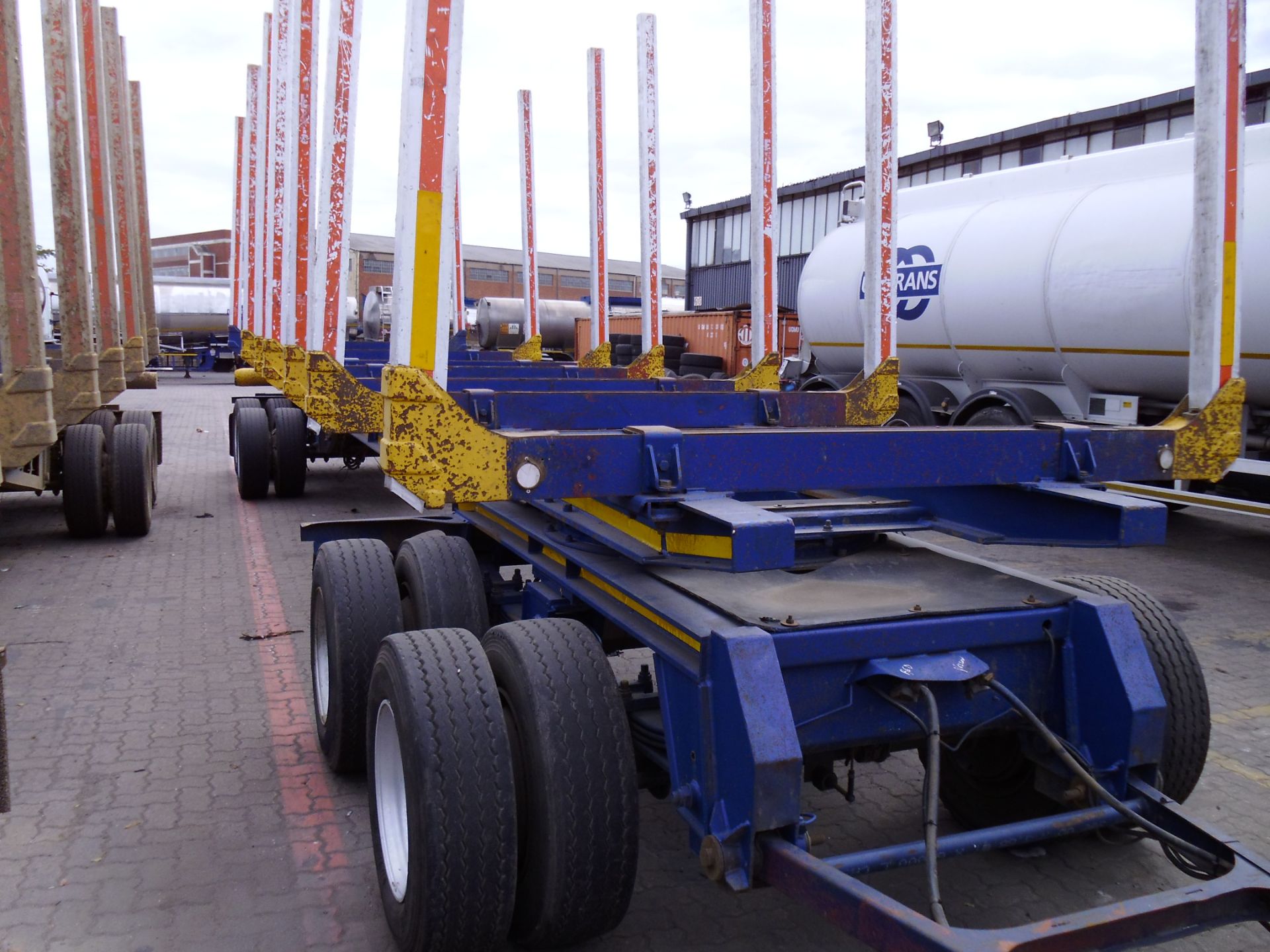 2011 KEARNEYS 4 AXLE EXTENDABLE DRAWBAR TIMBER TRAILER - REG NO: NUF15710 (FLEET NO: TDB003) - Image 2 of 7