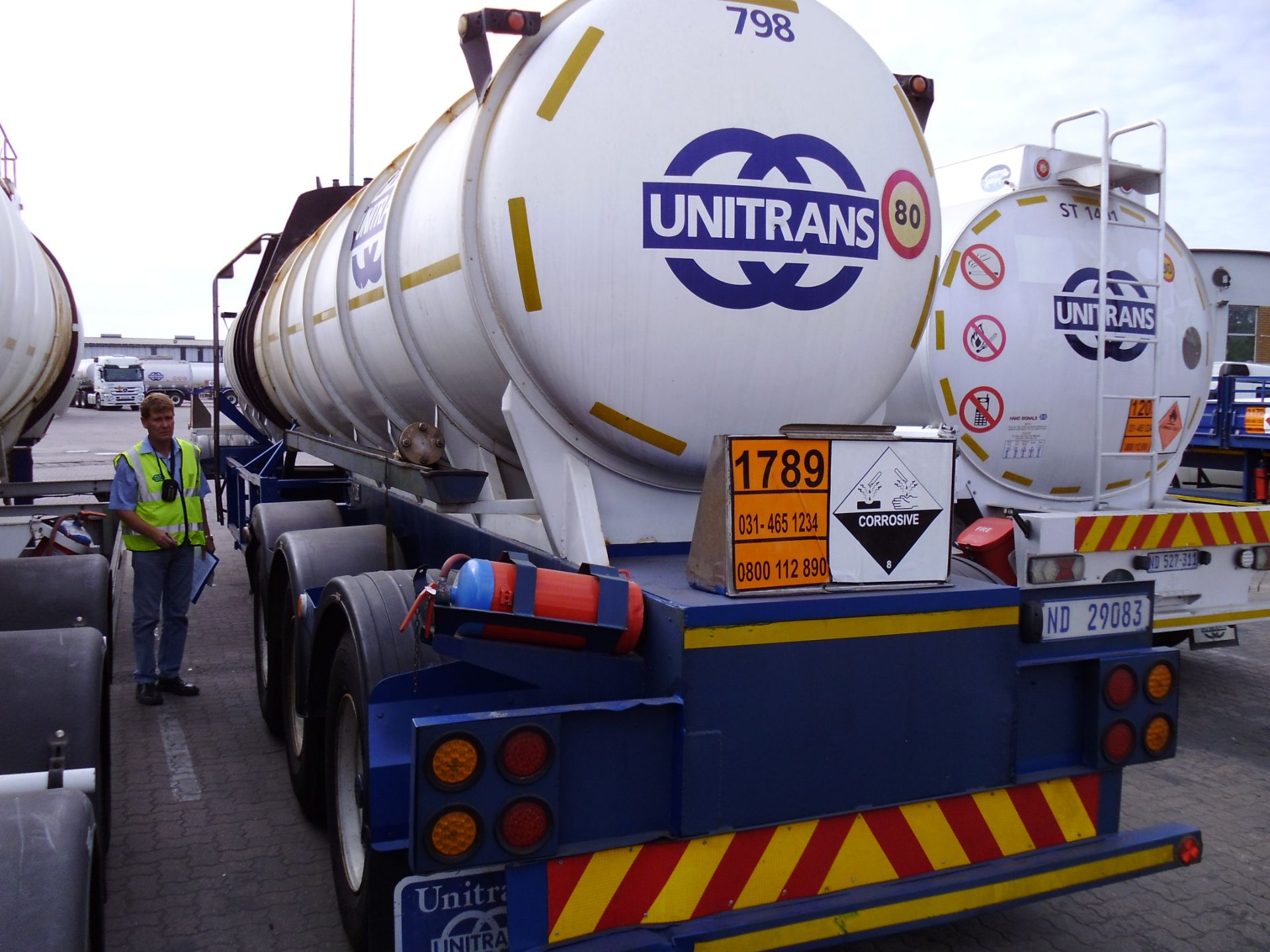 2005 SAMTOR TRI-AXLE CARBO STEEL TRAILER (RUBBER LINED,CARRY HCL) REG NO: ND29083 (FLEET NO: ST798) - Image 2 of 7