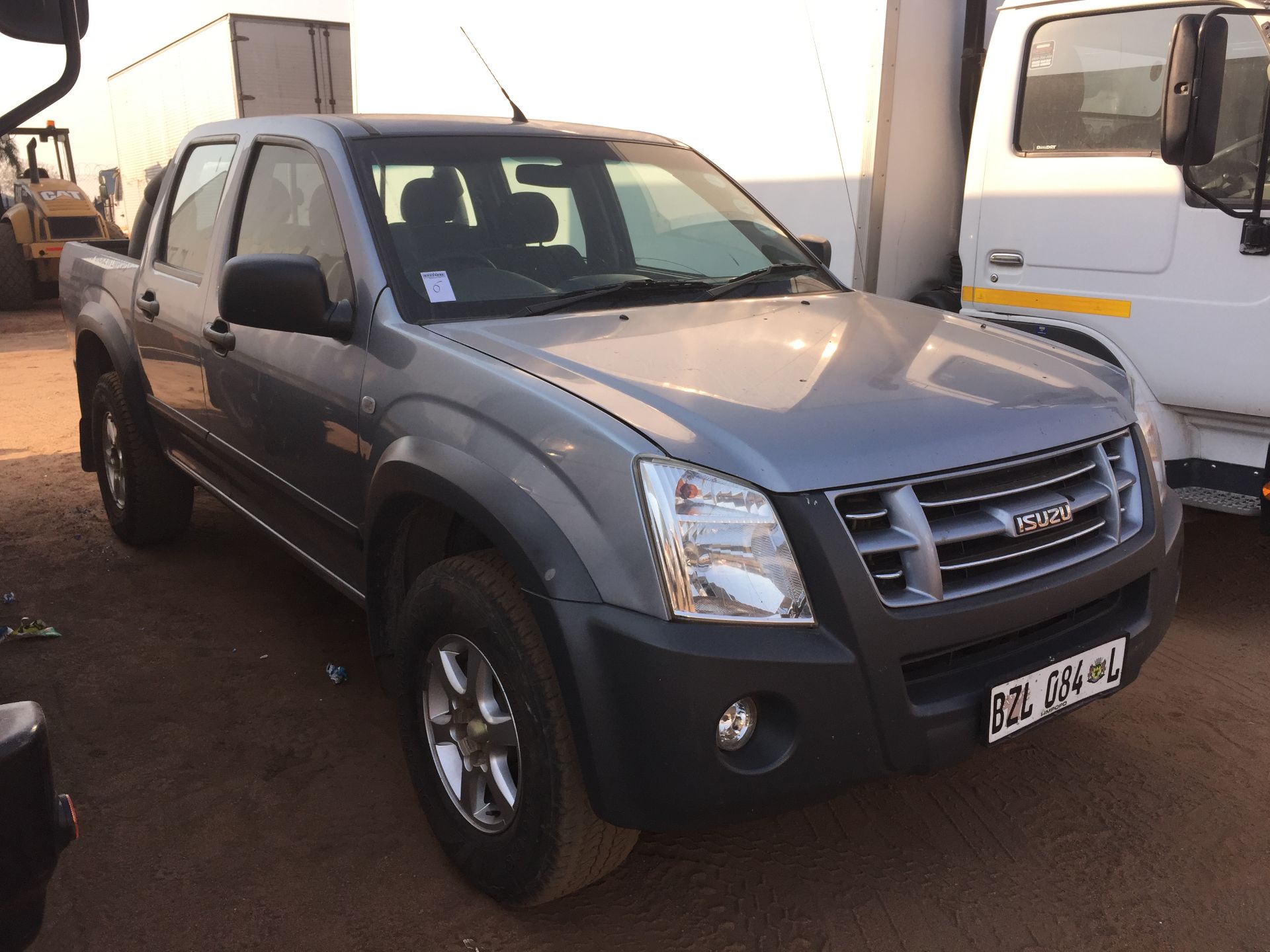 2010 ISUZU KB240 D/CAB - 186,994 KM - REG NO: BZL084L