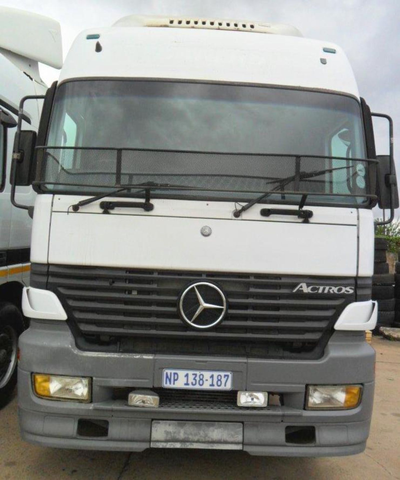 2001 M/BENZ ACTROS 2648 6X4 T/T - REG NO: NP138187 - (ITEM TO BE SOLD SUBJECT TO CONFIRMATION) - Image 8 of 10