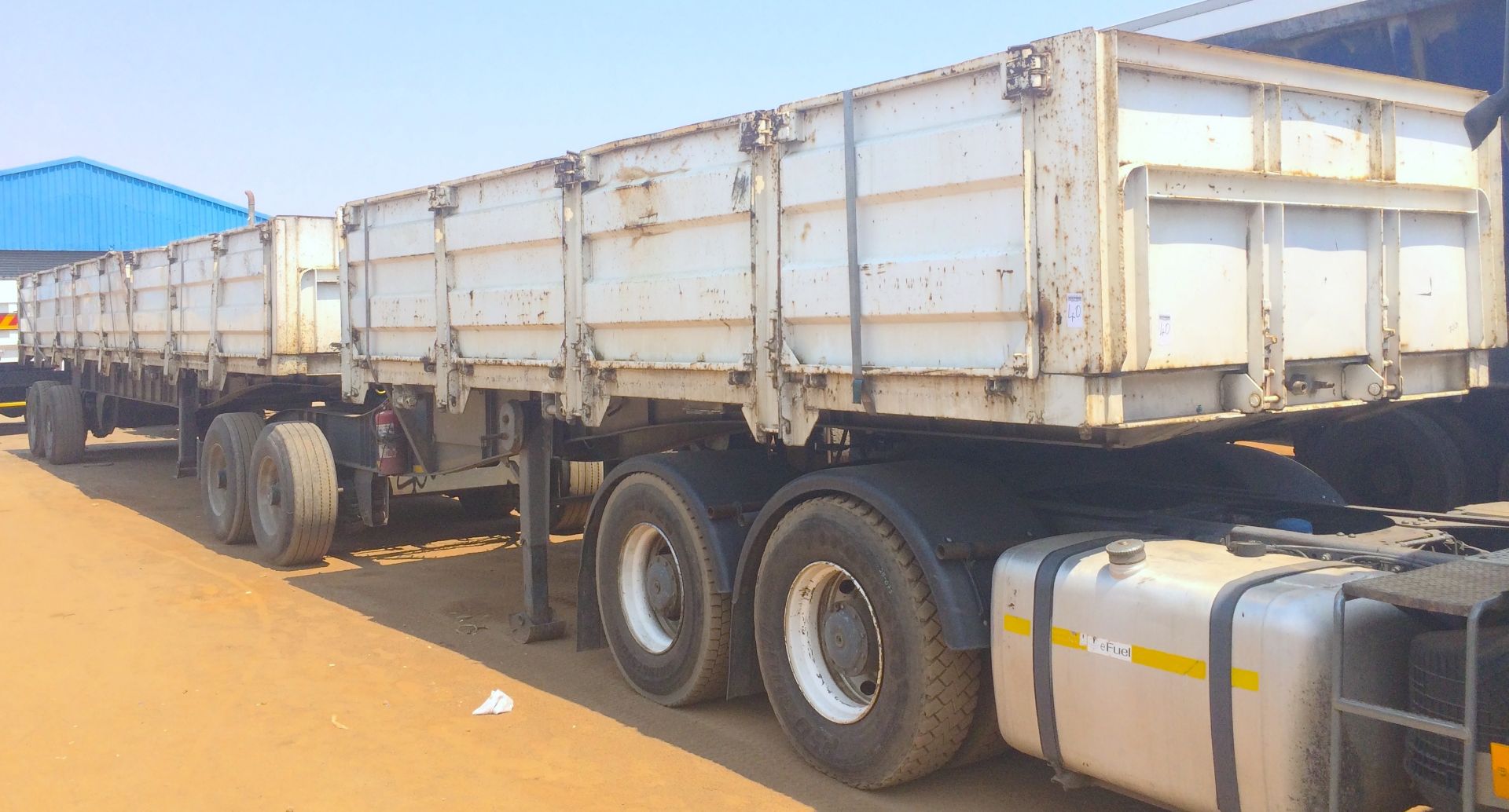 2006 SA TRUCK BODIES SUPERLINK D/SIDE TRAILER REG NO: FWM433EC / FW430EC