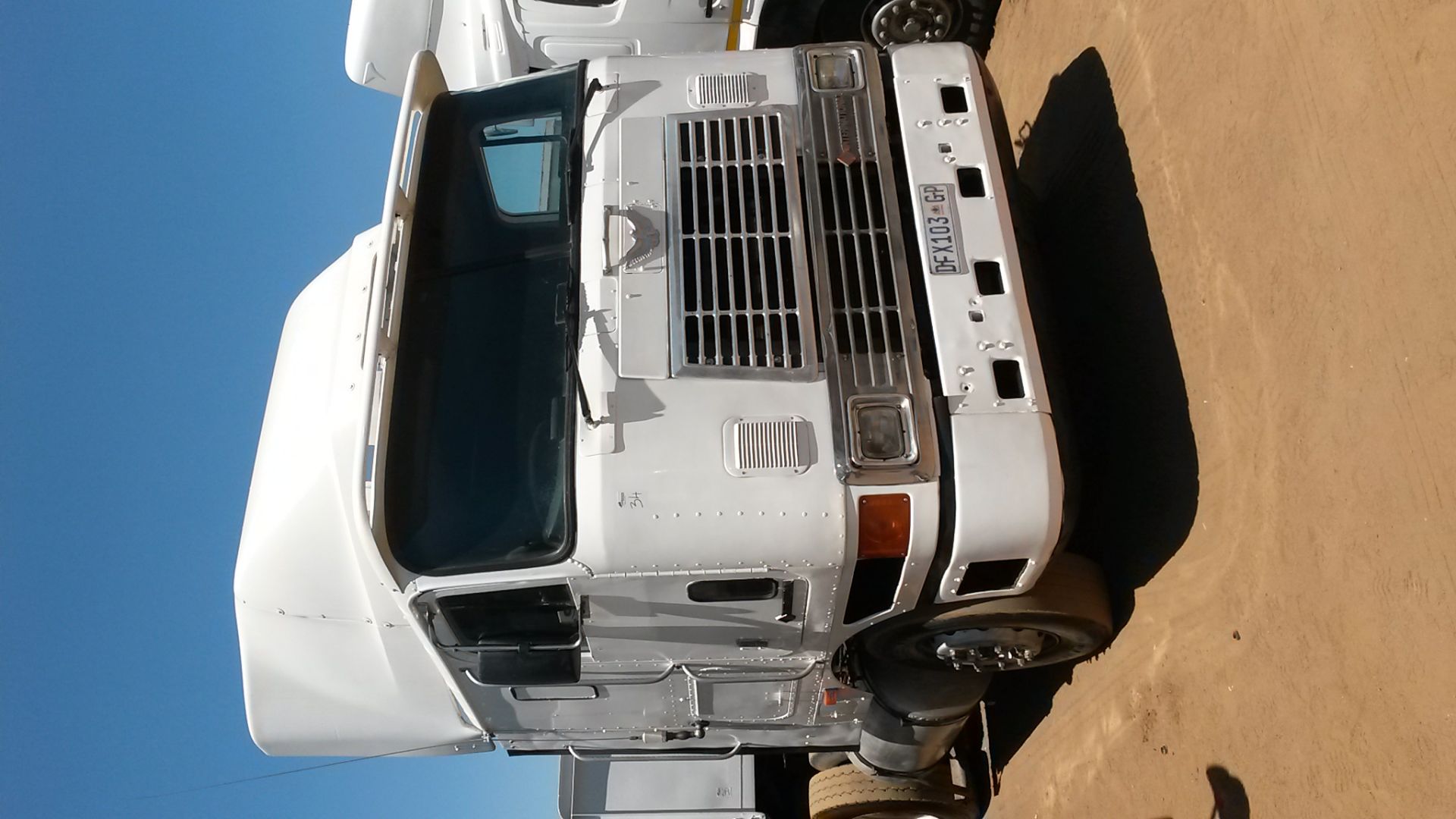 1997 INTERNATIONAL 9800 6X4 T/T - (DFX103GP)