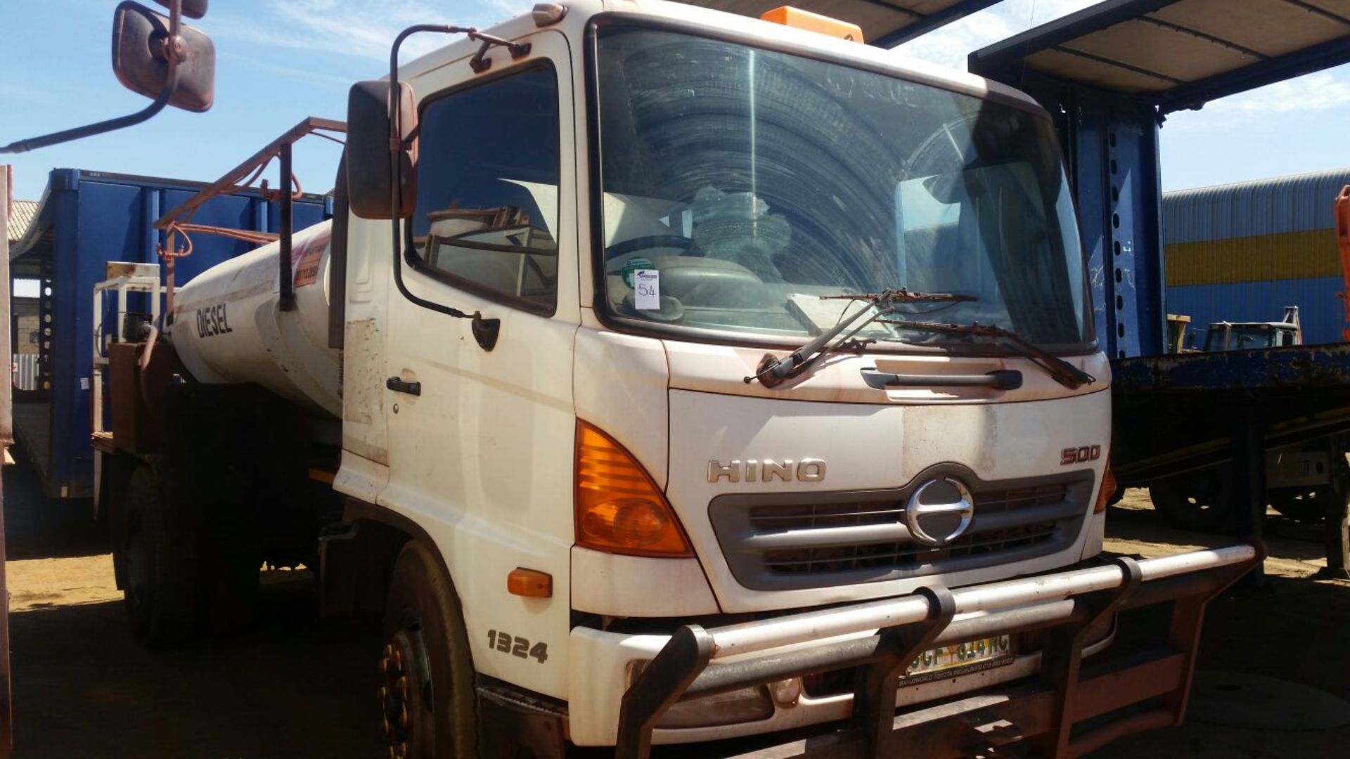 2010 TOYOTA HINO 500 1324 6,000L FUEL TANKER  - (CCF814NC)