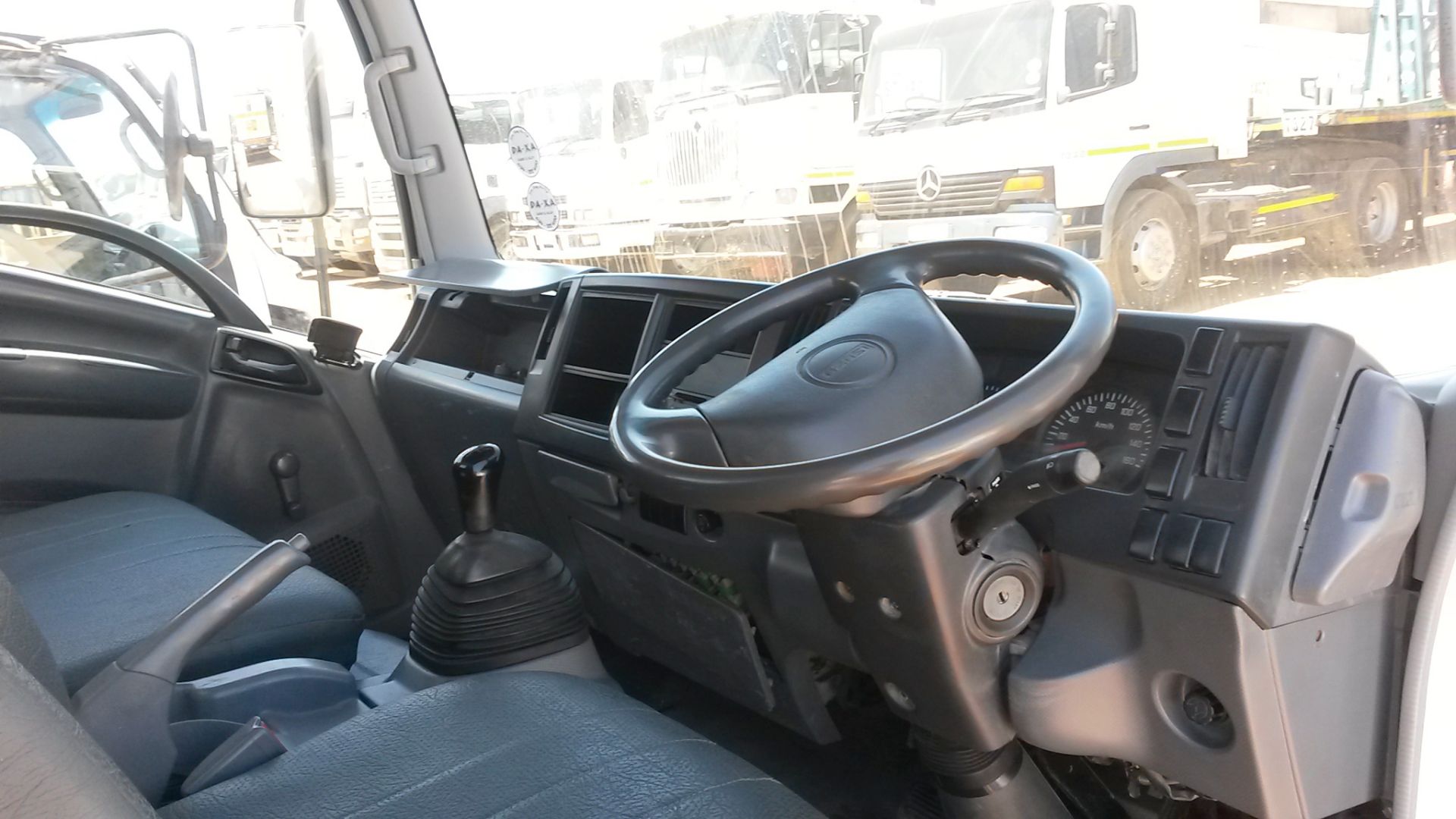 2010 ISUZU NPR400 WITH CAGE BODY- (YWX587GP) - Image 2 of 3