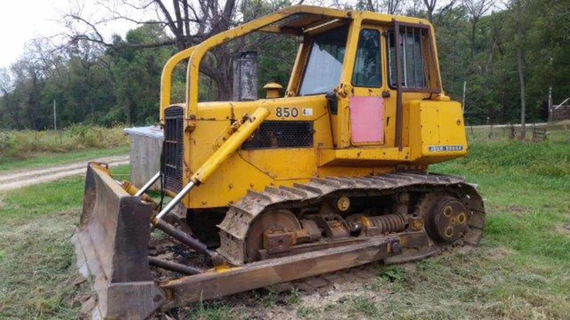 JD 850D Dozer