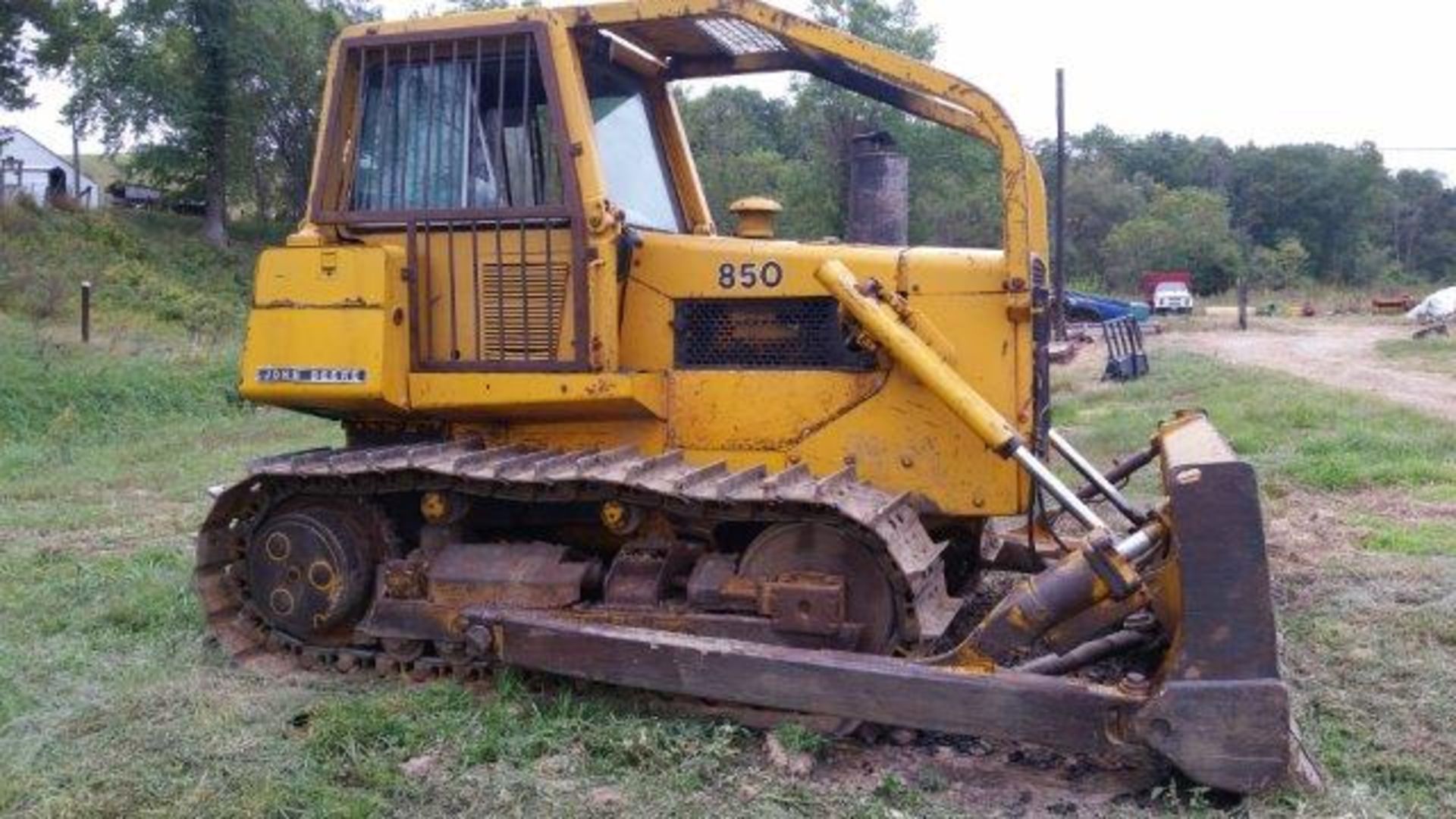 JD 850D Dozer - Image 6 of 13