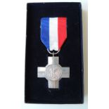 A BOXED HALLMARKED SILVER 'GENERAL SERVICE CROSS' named to the reverse '114390 R.O. Price PO Wren