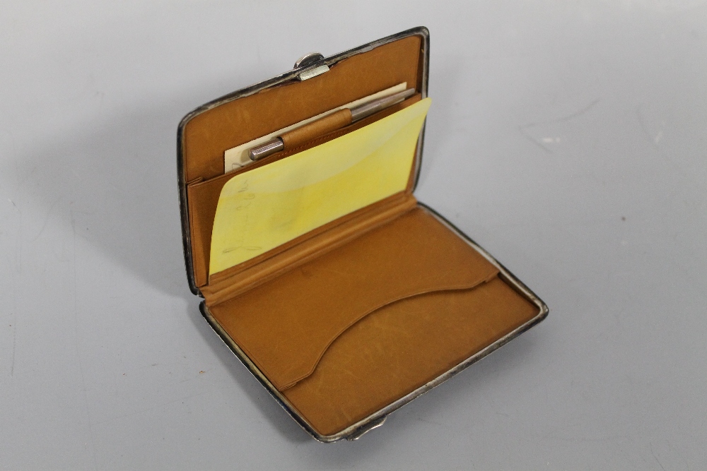 A HALLMARKED SILVER CALLING CARD CASE, hallmarked Birmingham 1909, with fitted leather interior - Image 2 of 2