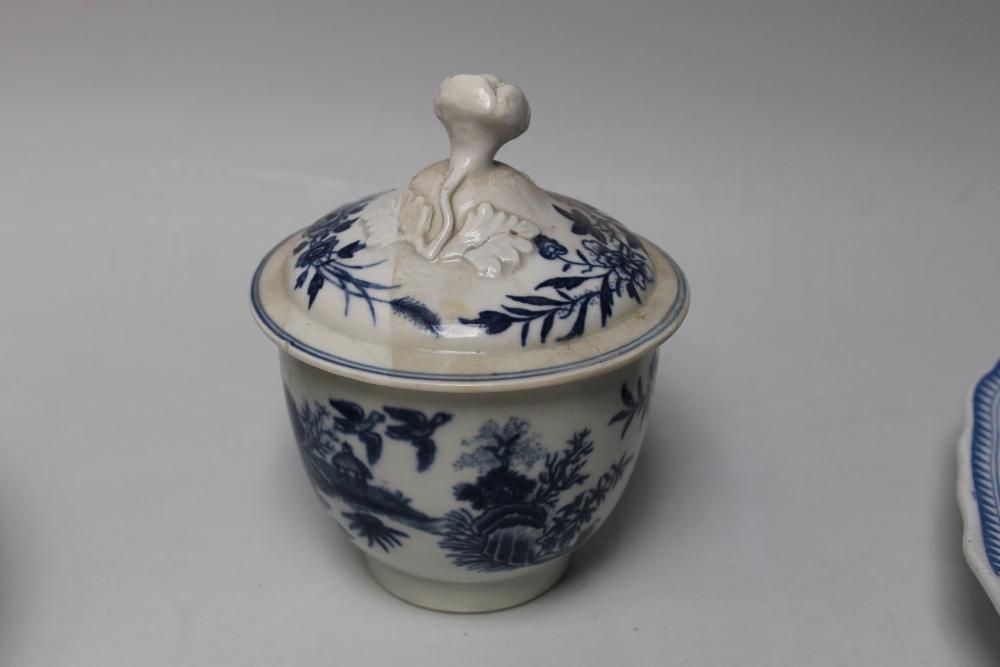 A SELECTION OF BLUE AND WHITE PORCELAIN, to include a Royal Worcester early 19th Century pot & cover - Image 2 of 3