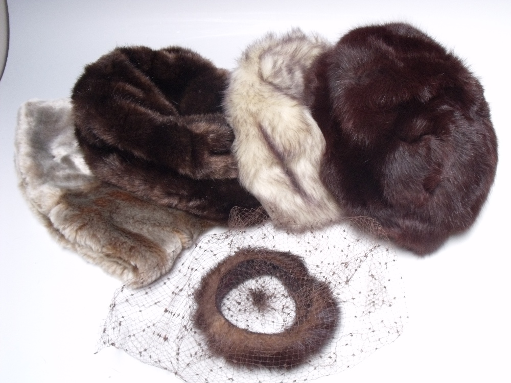 TWO VINTAGE REAL FUR STOLES, comprising a pastel mink fur stole, and a rich mahogany brown fur - Image 3 of 3