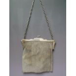 A HALLMARKED SILVER LADIES MESH EVENING BAG - BIRMINGHAM 1917, maker's mark for F D Long, swan