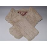 A LADIES VINTAGE CREAM FUR STOLE, fully lined with internal pocket Buyers - for shipping pricing
