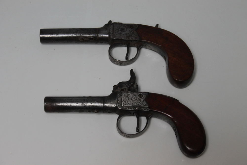 A 19TH CENTURY PERCUSSION MUFF PISTOL, engraved detail, walnut grip, L 16.5 cm, together with - Image 2 of 3