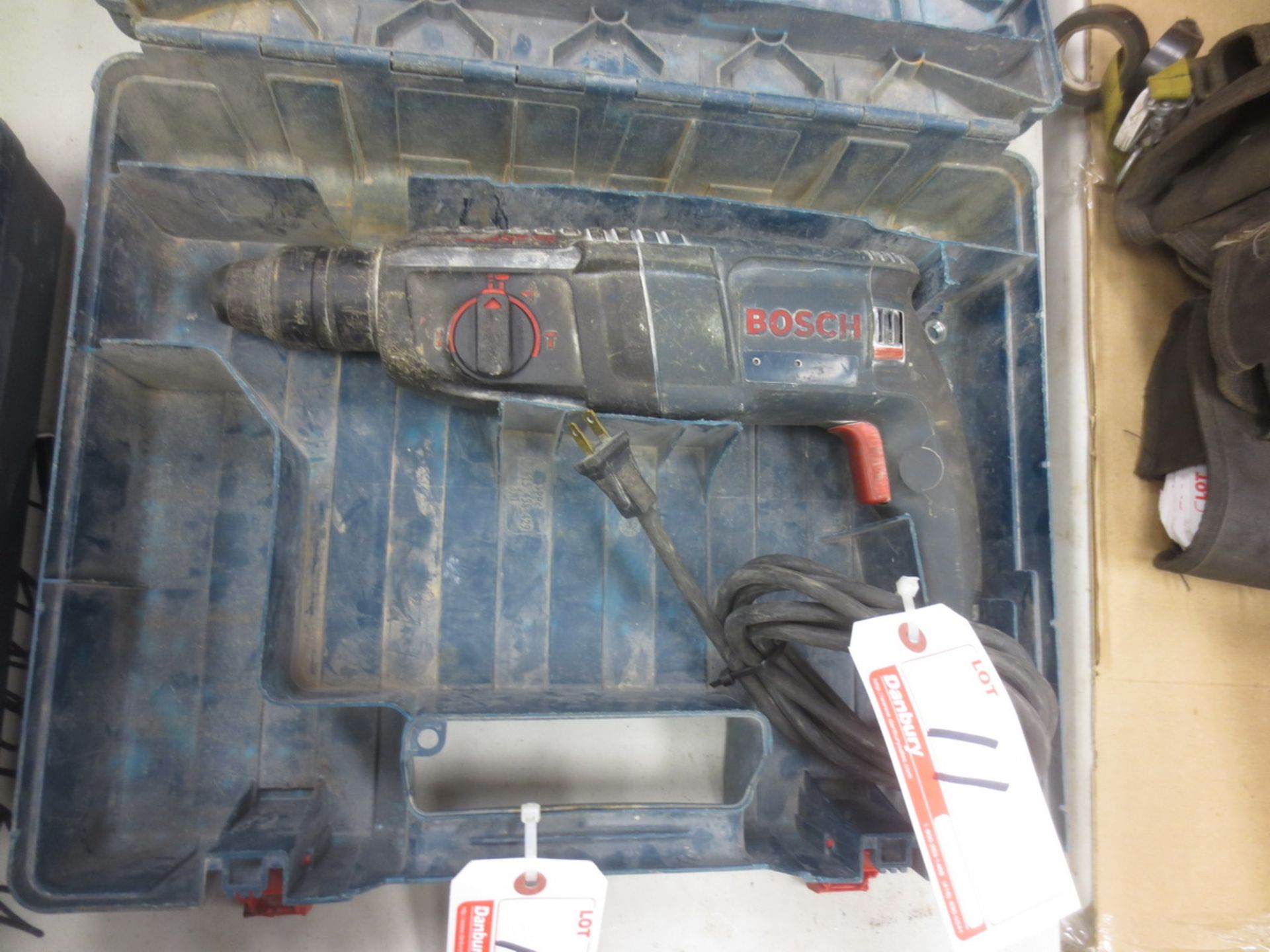 BOSCH MOD 11253 VCR ELECTRIC HAMMER DRILL