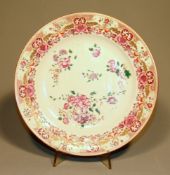 7 Teller China Quianlong ExportWare Famille rose vergoldet 18/19. Jh  Aufglasurmalerei mit