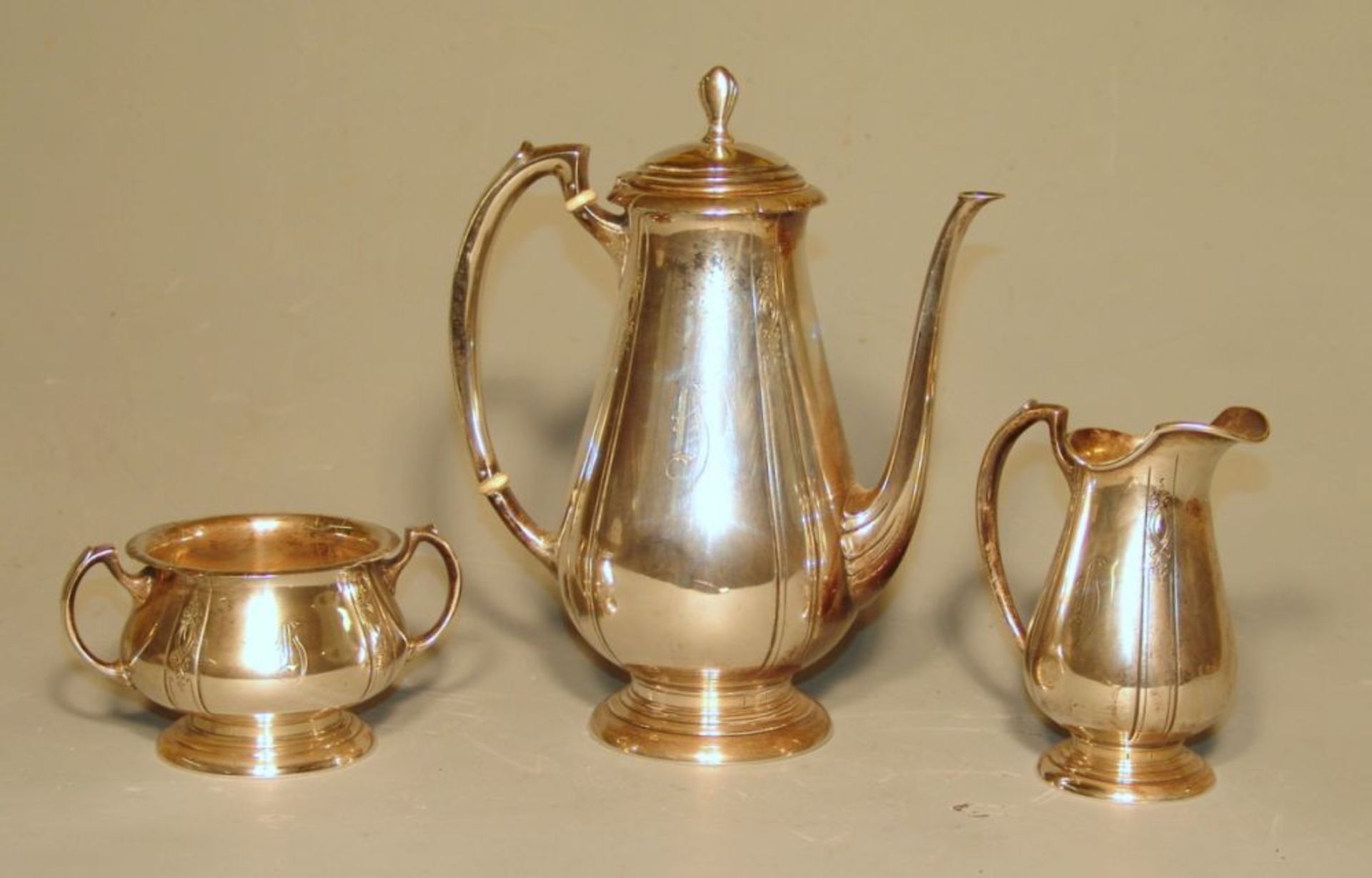 Teekern, "Lady Diana" Sterling, patentiert 1929  Teekanne, Sahnegießer und Zuckerschale in
