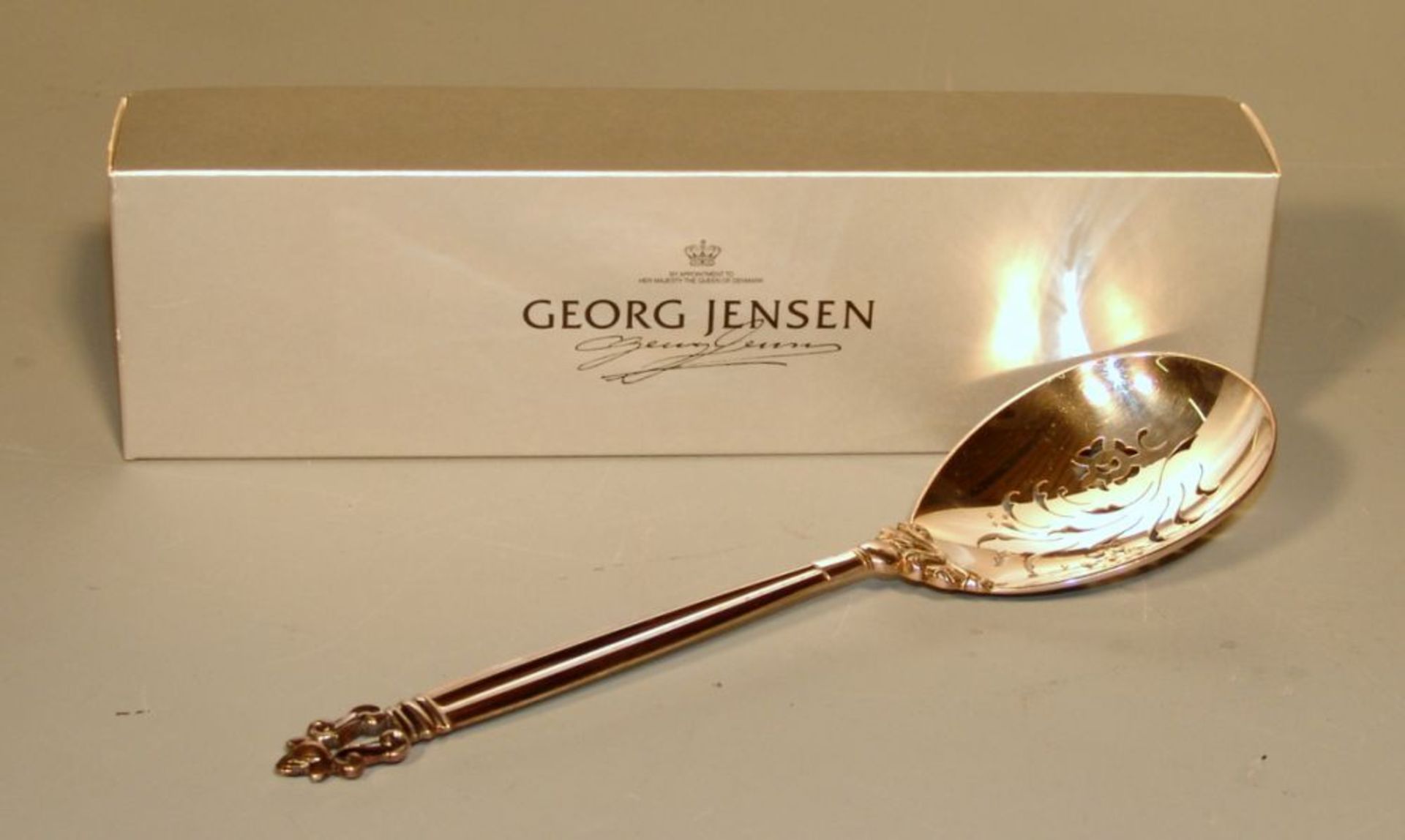 Georg Jensen, Dänemark Sterling (Marke nach 1952): Großer Sahnelöffel "Acorn"  99 g, Manufakturmarke