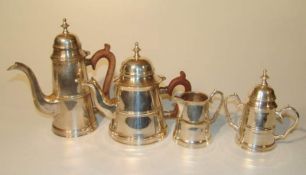 Tee/Kaffeekern Stil Georg II Messing versilbert5-teilig, Barockform mit Griffen aus geschnitztem