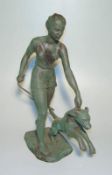 Art Deco Bronzefigur "Diana"Frau mit Jagdhund und Wanderstab auf Sockel, oxydgrüne Naturpatina,