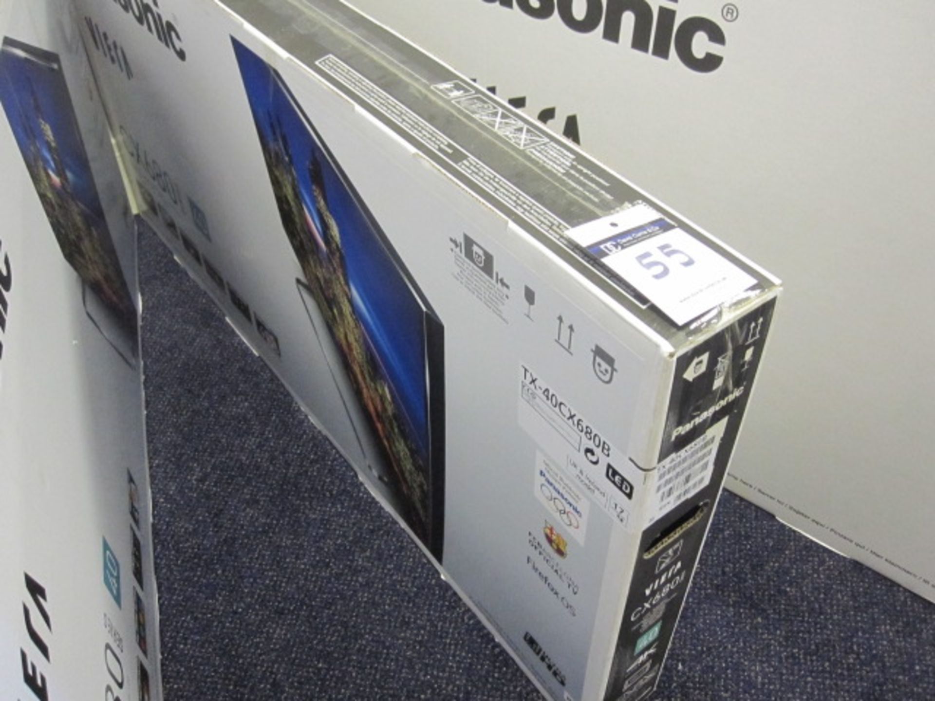 New boxed - Panasonic Viera CX680 Series 40" 4K Ultra HD LED TV - Image 2 of 2