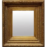 Wandspiegel (Ende 19. Jh.).Stuck, vergoldet. 70x 64 cm.Mindestpreis: 80 EUR