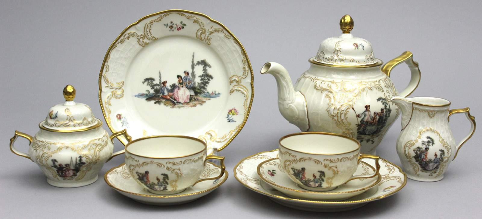 Teeservice für sechs Personen, Rosenthal,"Sanssouci", 21-teilig. Elfenbeinfarben. Polychromes