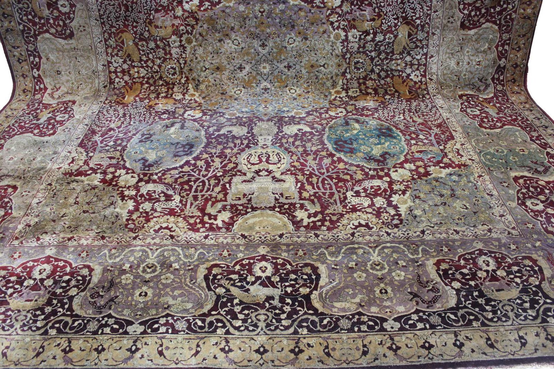 Kerman (19. Jh.), nach den Sanguszko-Teppichen, Korkwolle, ca. 386x 311 cm.EHZ altersbedingt 4. - Bild 5 aus 7