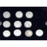 China, zehn 10 Yuan-Gedenkmünzen "Olympiade", 1992-1995.925/000 Silber, zus. 270 g. Je pp und in