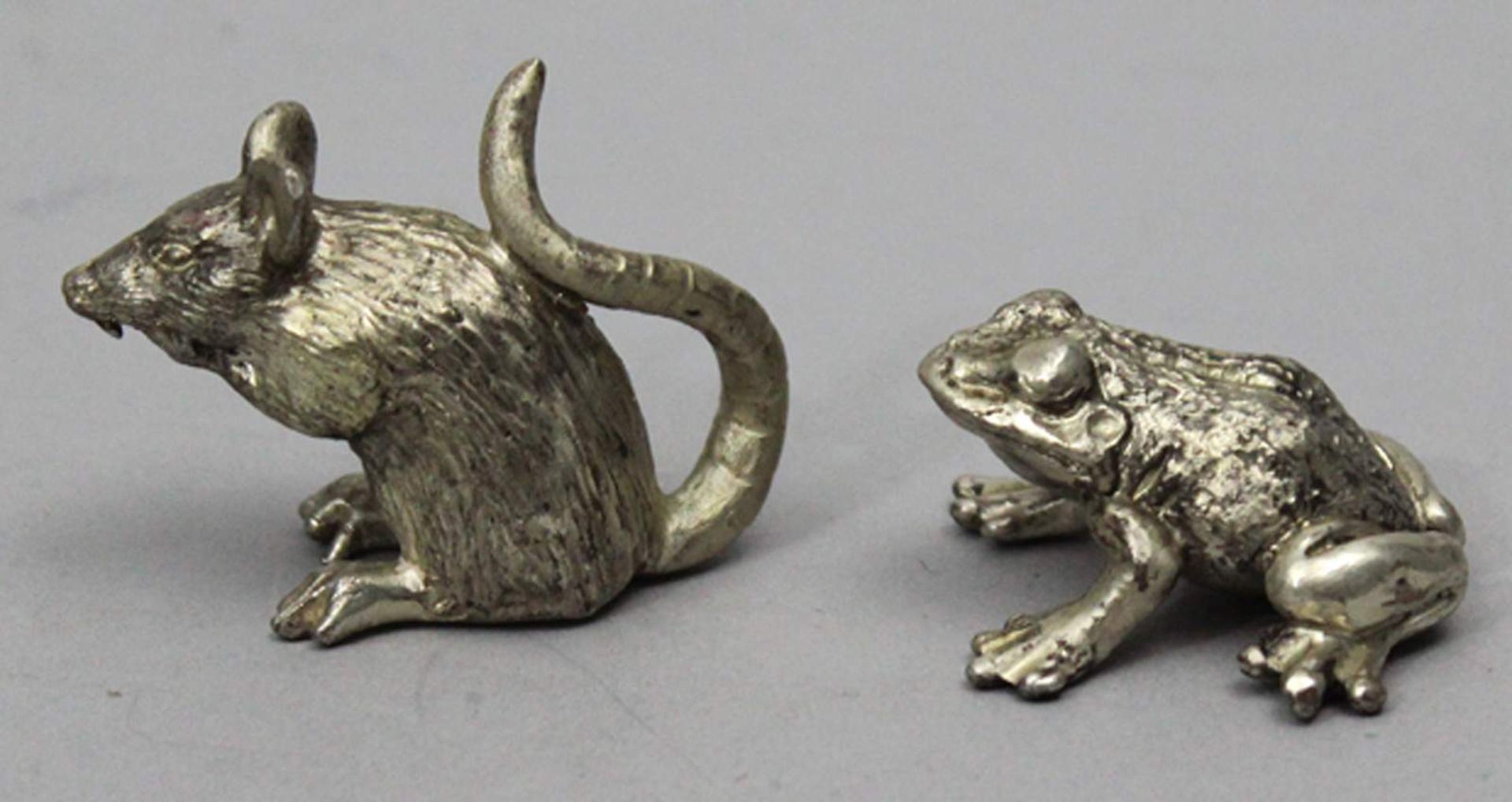 Zwei Tierskulpturen einer Ratte bzw. eines Froschs.Massives 935/000 Silber, zus. 118 g. Ziselierte - Bild 2 aus 3