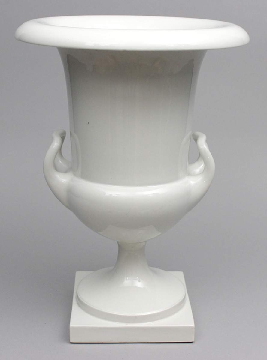 Riese, Johann Carl Friedrich"Vase Reden 2". Weiß. Nach einem Entwurf von 1799. Unterer Innenboden