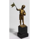 Schmidt-Hofer, Otto (1873 Berlin 1925)Knabe mit Ball und Fahne. Bronze, vergoldet (Altersspuren).