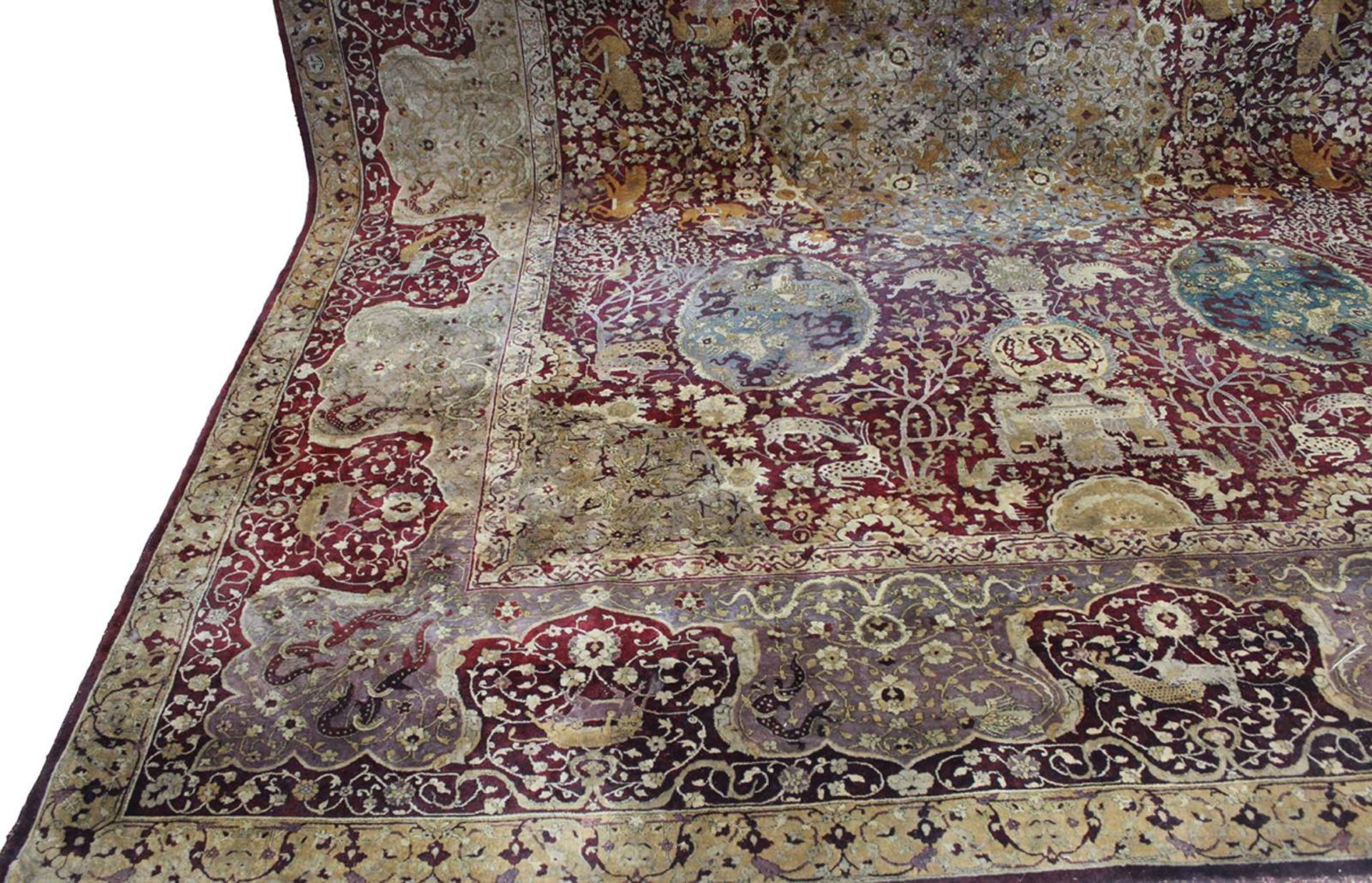 Kerman (19. Jh.), nach den Sanguszko-Teppichen, Korkwolle, ca. 386x 311 cm.EHZ altersbedingt 4. - Bild 4 aus 7