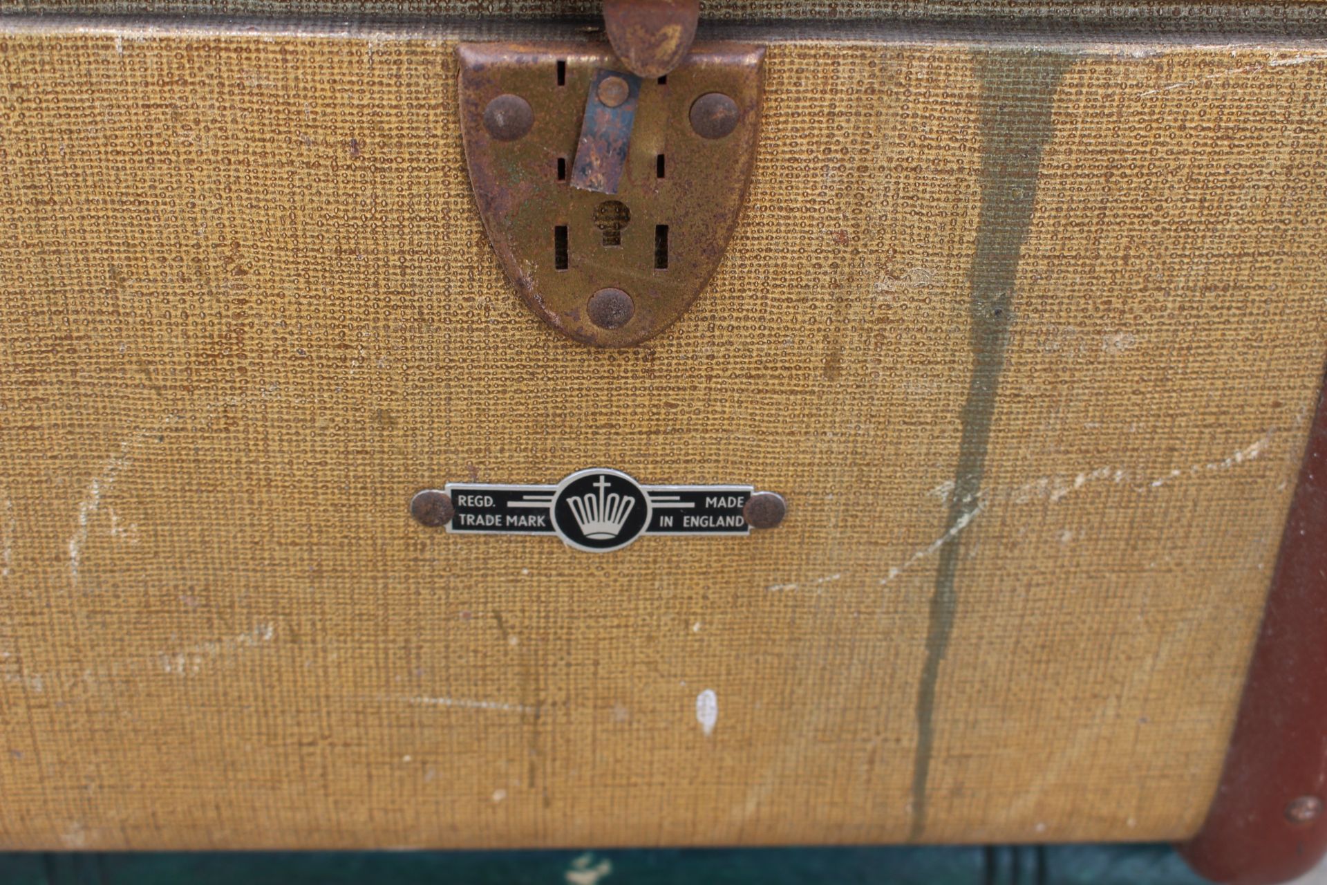 light brown leather suitcase with wooden strap - Image 2 of 4