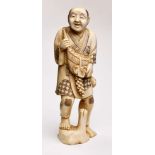 Mann mit Erntetasche, China 2. Hälfte 19. Jh.Elfenbein, vollrd. geschnitzt, teilw. gefärbt, grav.