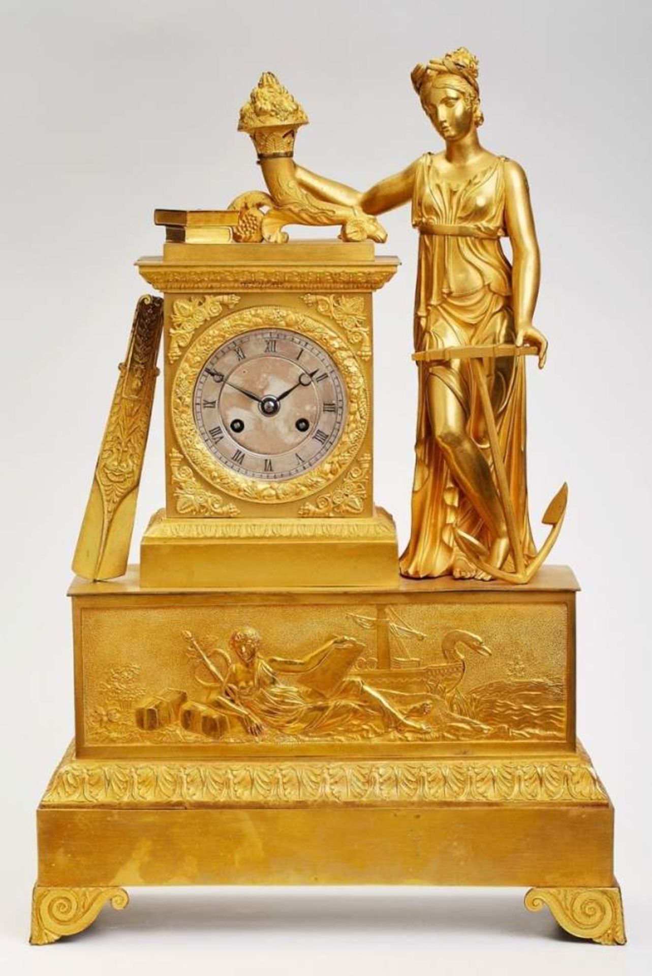 Gr. Figurenuhr "Allegorie auf denHandel" Frankreich um 1810 Bronze, matt u. glänzend feuervergoldet.