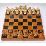 Gr. Schachspiel in Kasten,China 1. Hälfte 20. Jh. Figuren Elfenbein geschnitzt, leicht getönt,