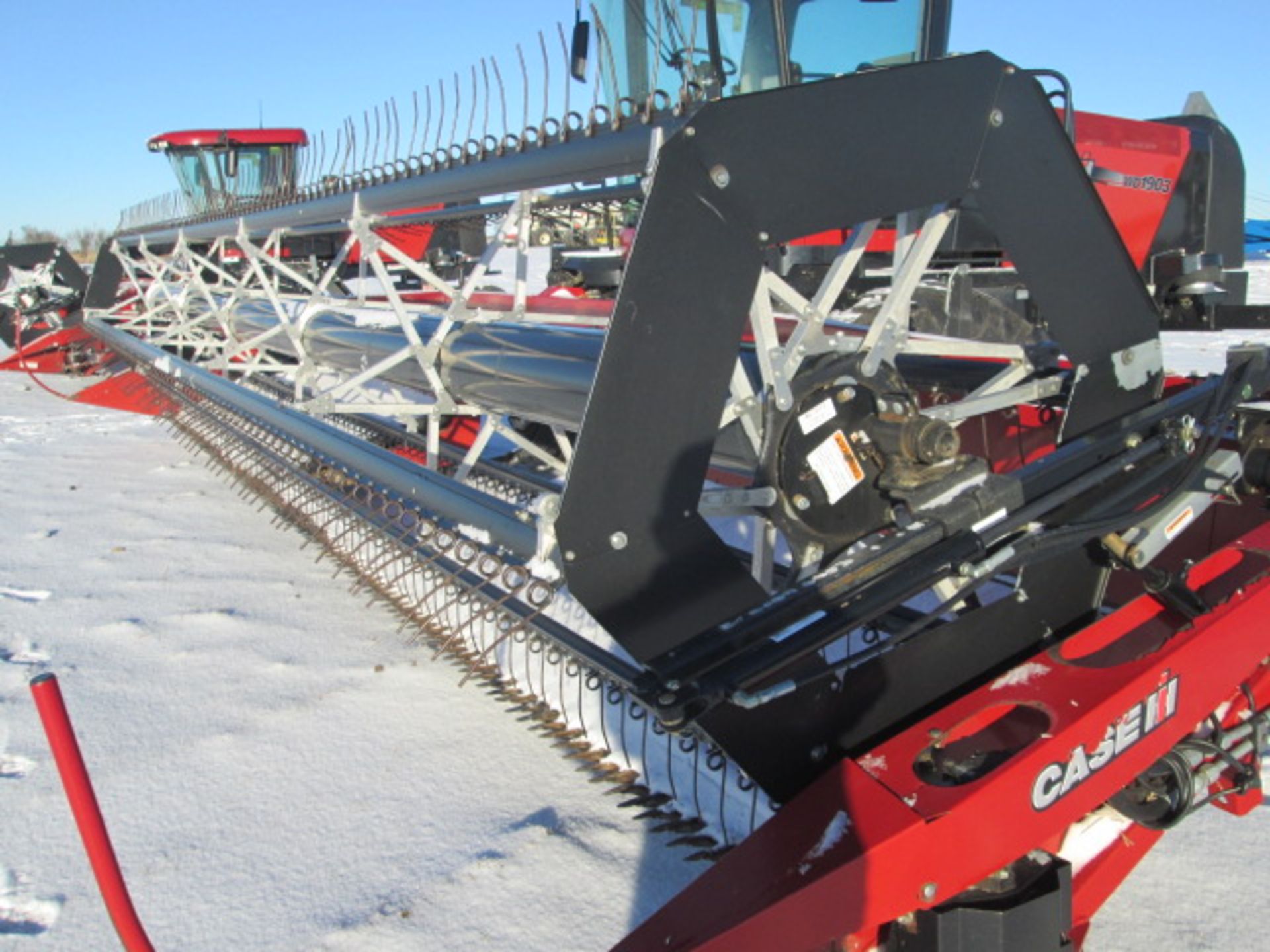 2010 Case IH WD 1903 c/w 30' DH 302 header, 567 hrs, c/w UII PU reel, fore & aft, dbl knife, 21L- - Image 10 of 15