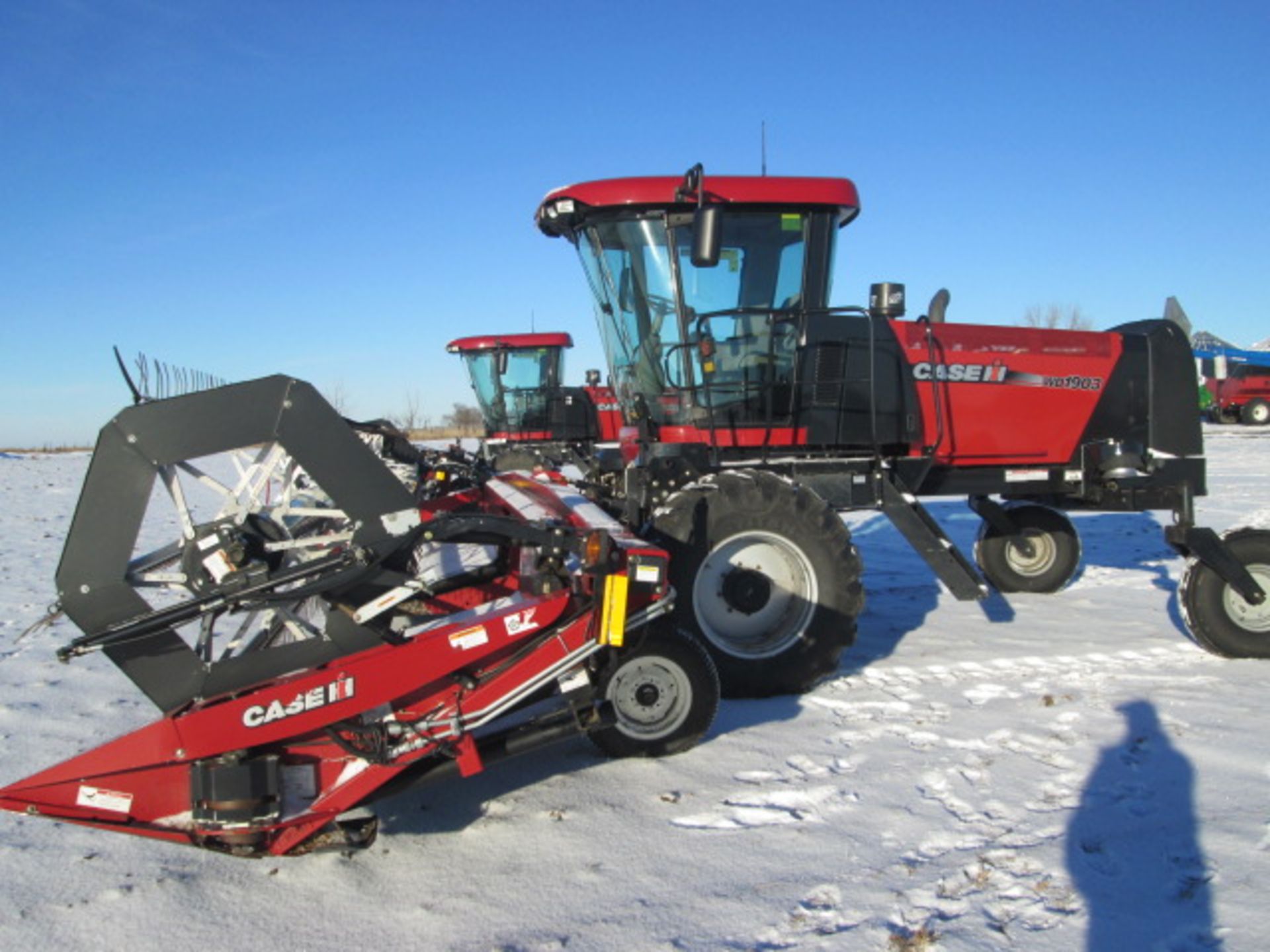 2010 Case IH WD 1903 c/w 30' DH 302 header, 567 hrs, c/w UII PU reel, fore & aft, dbl knife, 21L-