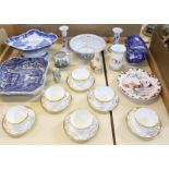 A mixed selection of mostly British pottery including a Spode ‘Italian’ pattern bowl; a ‘Willow’